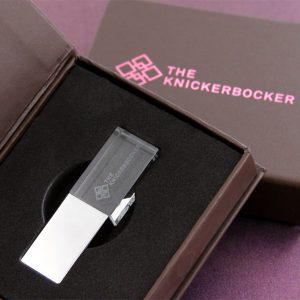Flash Drive คริสตัล พร้อมกล่องของขวัญ สุดหรู รุ่นใหม่ล่าสุด ส่งฟรี ขั้นต่ำน้อย