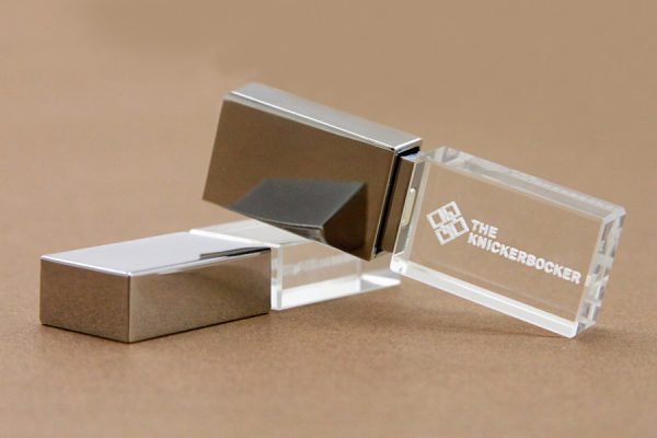 Flash Drive เพชร พรีเมี่ยม สั่งผลิต ราคาดีที่สุด ยอดนิยมที่สุดในเวลานี้ - Image 2