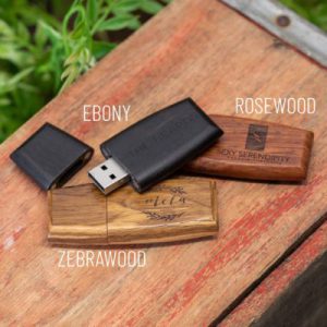 Flash Drive ไม้ Premium สุดหรู สั่งผลิต ขั้นต่ำน้อย ยอดนิยม ส่งเร็ว ส่งฟรี