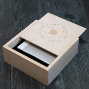 Flash Drive การ์ด ของขวัญ ที่ดีที่สุด สั่งทำ ยอดนิยมที่สุดในเวลานี้ ส่งฟรี