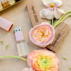 Flash Drive คริสตัล พร้อมกล่อง Premium สั่งทำ ขั้นต่ำน้อย ยอดนิยมปี 2022