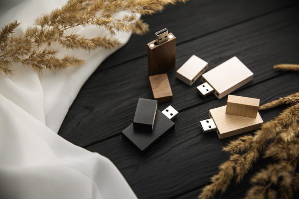 Flash Drive ไม้ พรีเมี่ยม ส่งฟรี ส่งเร็ว ขั้นต่ำน้อย ยอดฮิตที่สุดในปี 2022 - Image 3